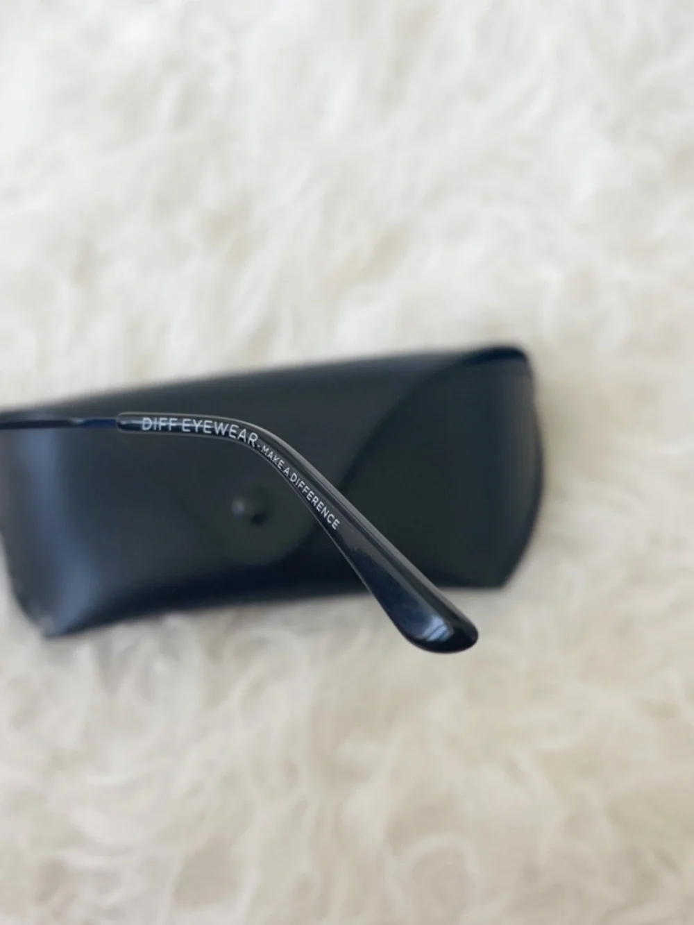 Diff sunglasses from VICI/DIFF collection